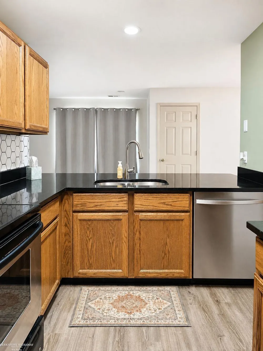 30607 Hidden Pines Lane Roseville City, MI 48066