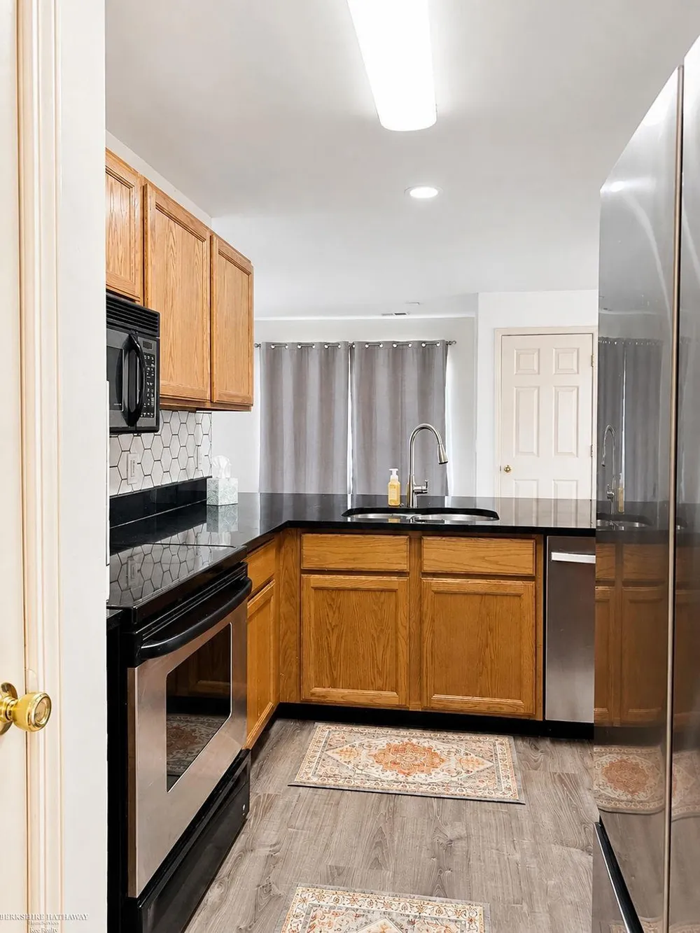 30607 Hidden Pines Lane Roseville City, MI 48066