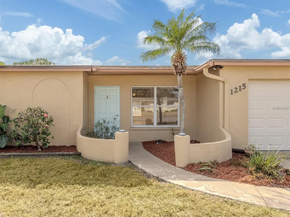 1215 MANGO AVENUE Venice, FL 34285