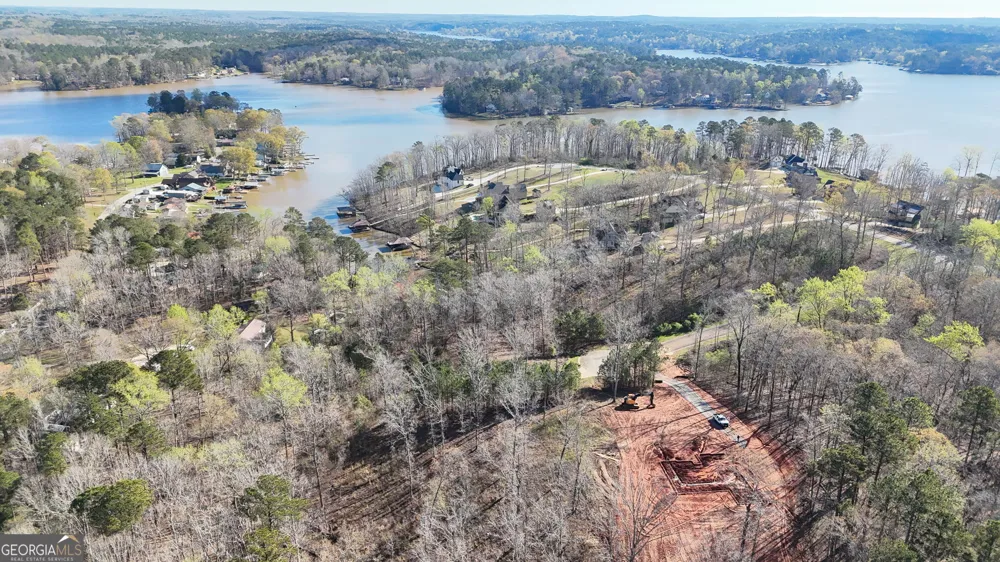 105 Crestview LN Jackson, GA 30233