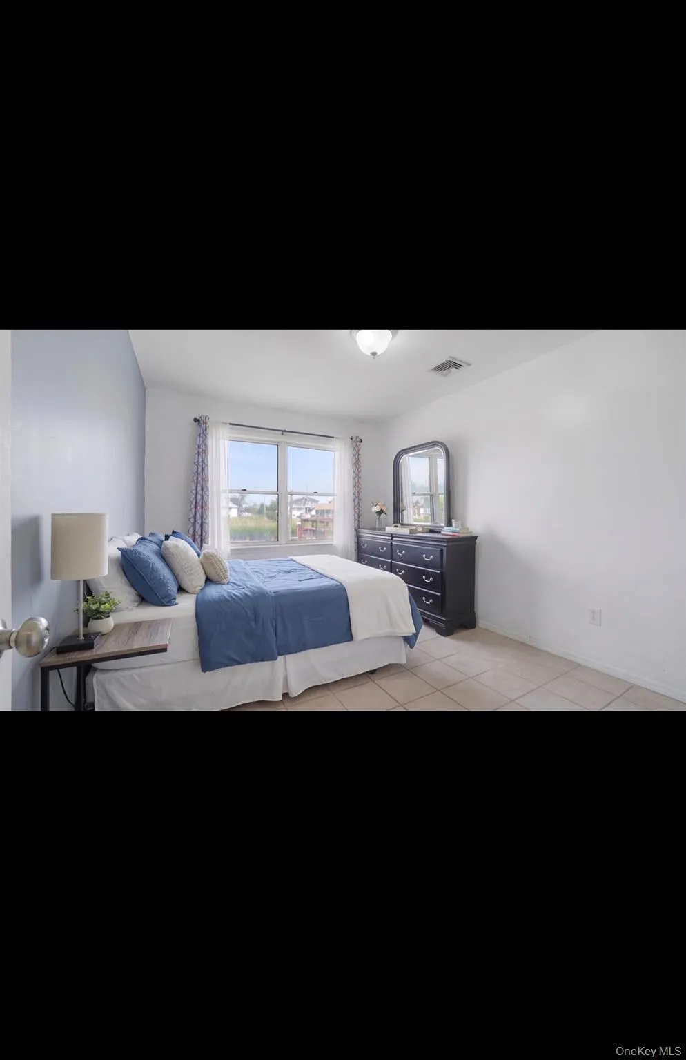 53 East Avenue Lawrence, NY 11559