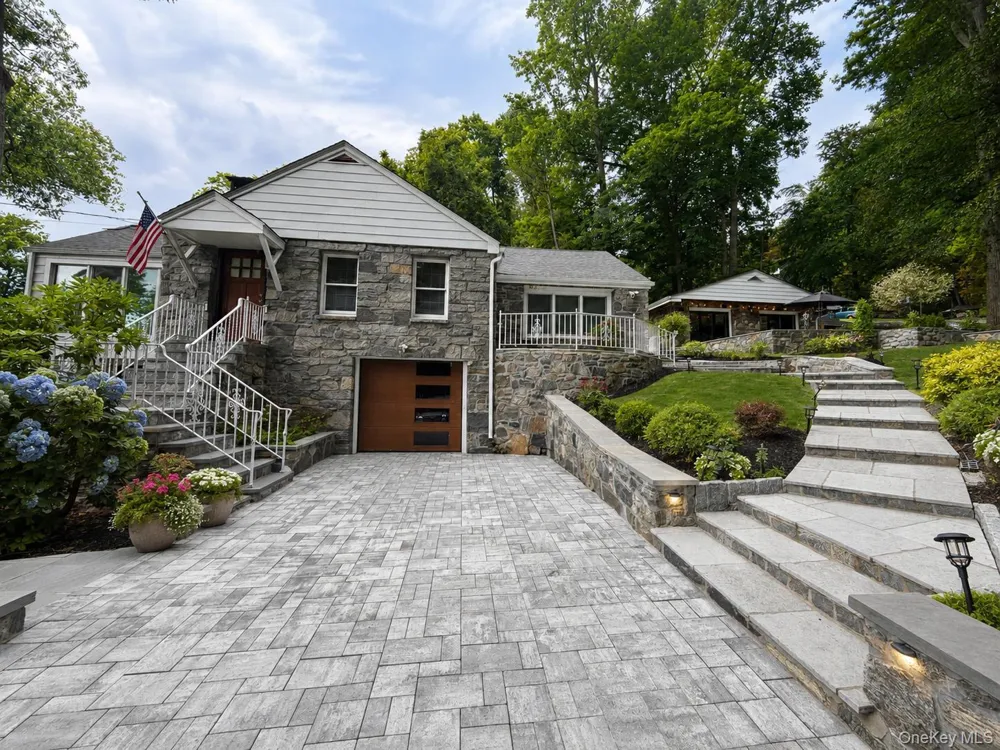 18 Kirk Lake Drive Mahopac, NY 10541
