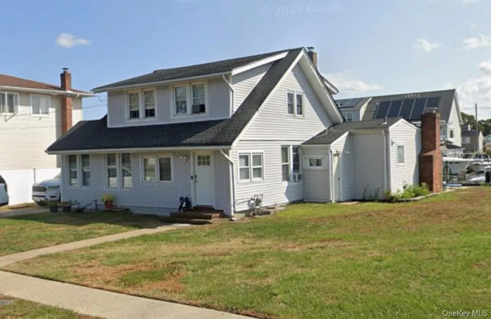 370 Clocks Boulevard Massapequa, NY 11758