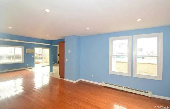 370 Clocks Boulevard Massapequa, NY 11758