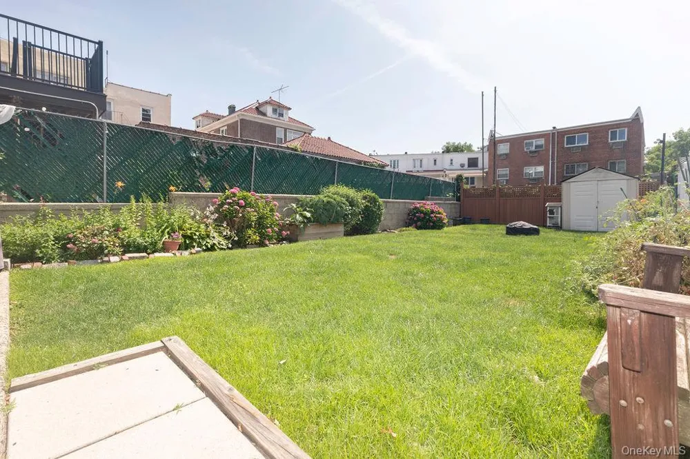 1915 Fowler Avenue Bronx, NY 10462