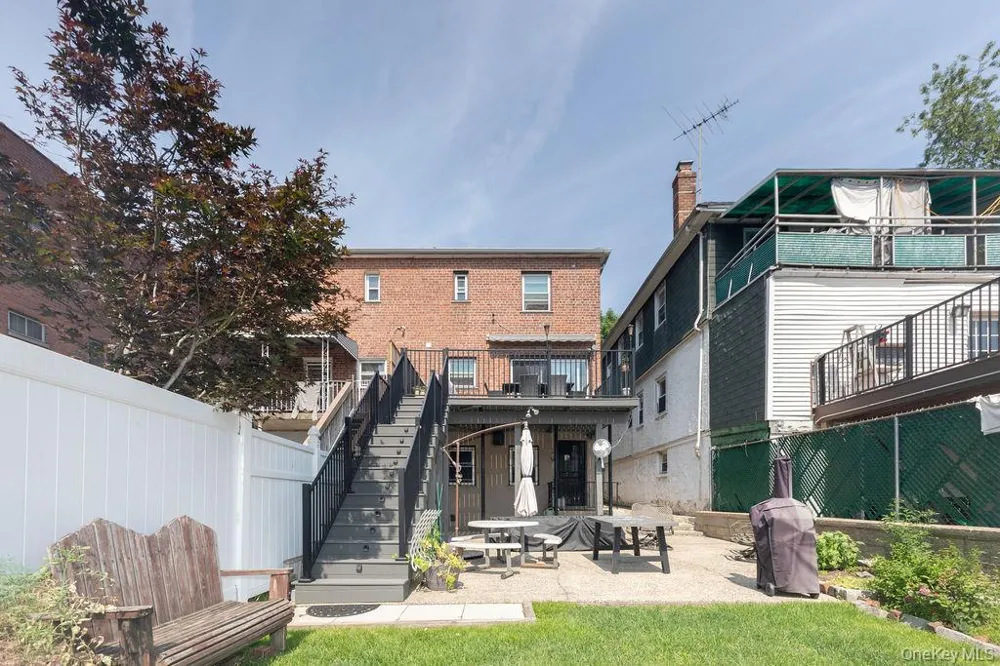1915 Fowler Avenue Bronx, NY 10462