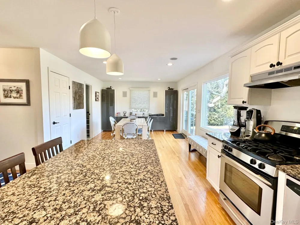 20 Meeting House Road Quiogue, NY 11978