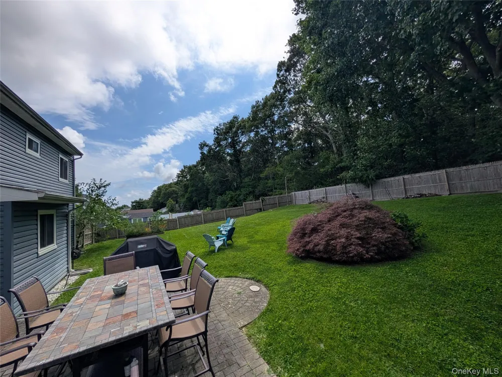 146 Rosemont Avenue Farmingville, NY 11738