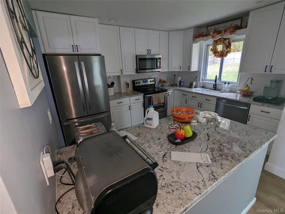 146 Rosemont Avenue Farmingville, NY 11738