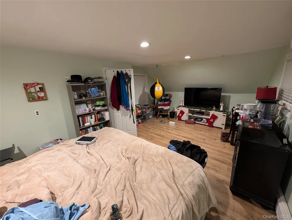 146 Rosemont Avenue Farmingville, NY 11738