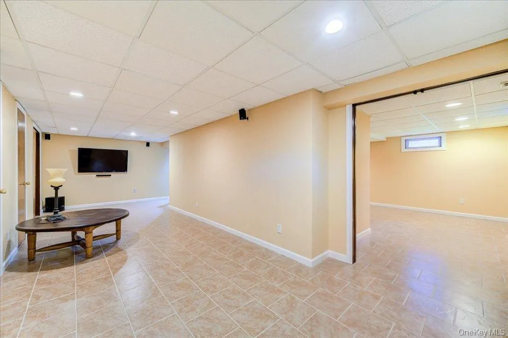 22 Concord Drive New City, NY 10956