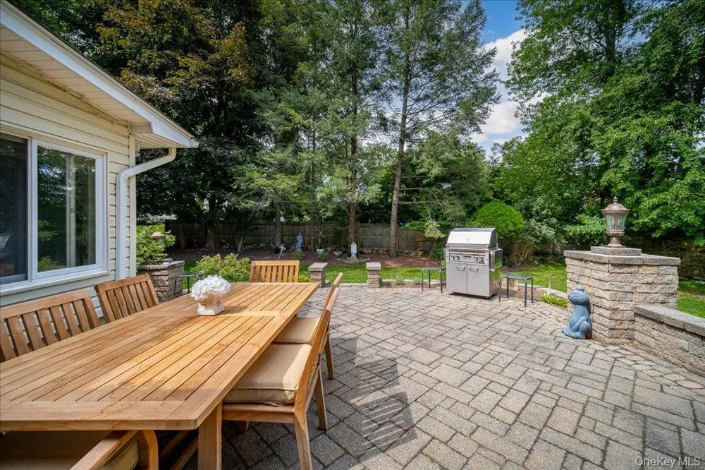 22 Concord Drive New City, NY 10956