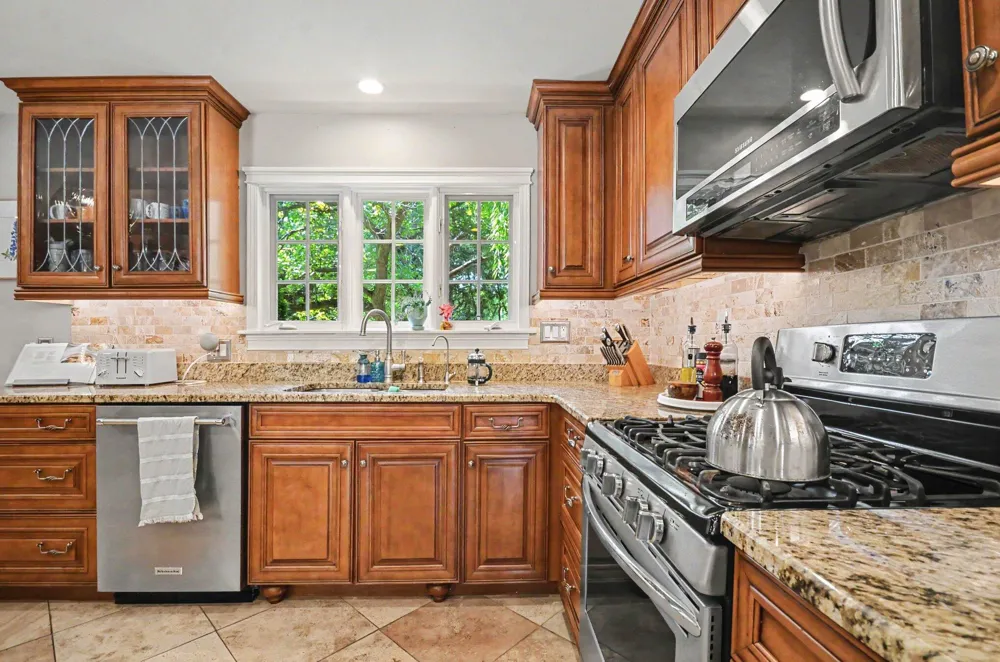 25800 Franklin Park Court Franklin, MI 48025