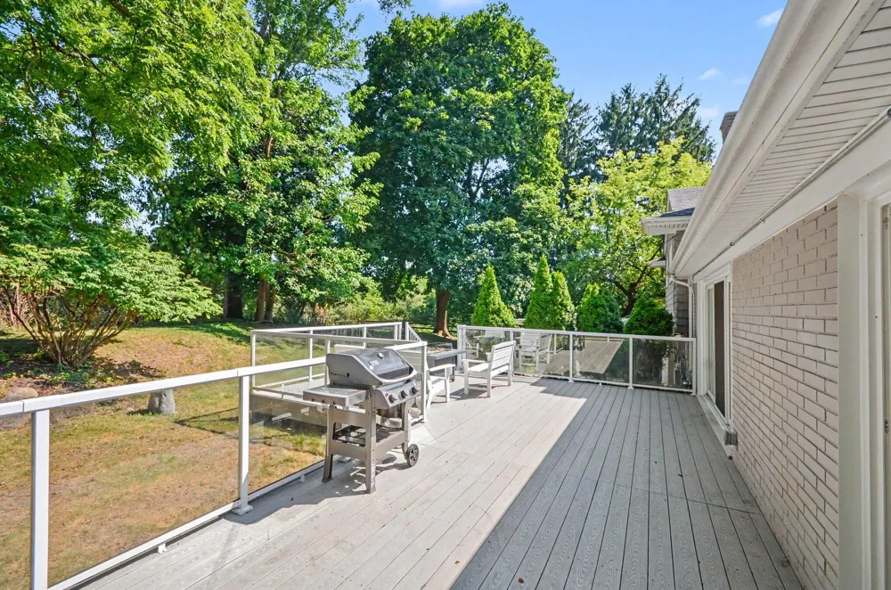 25800 Franklin Park Court Franklin, MI 48025
