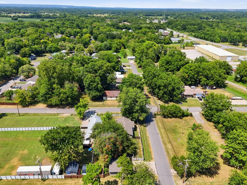 202 W Ada Street Sperry, OK 74073