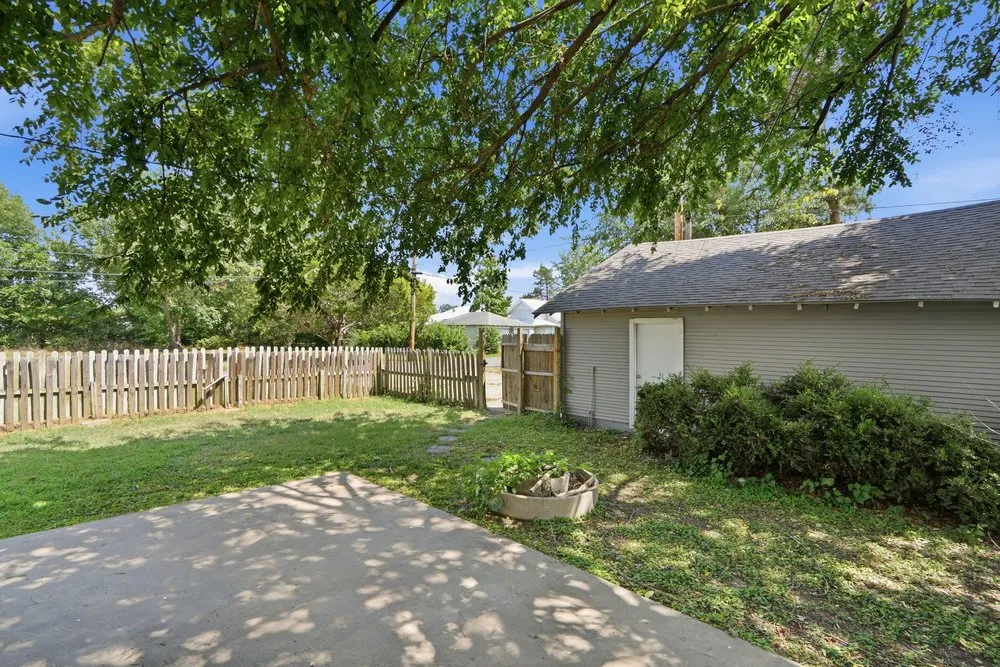 202 W Ada Street Sperry, OK 74073
