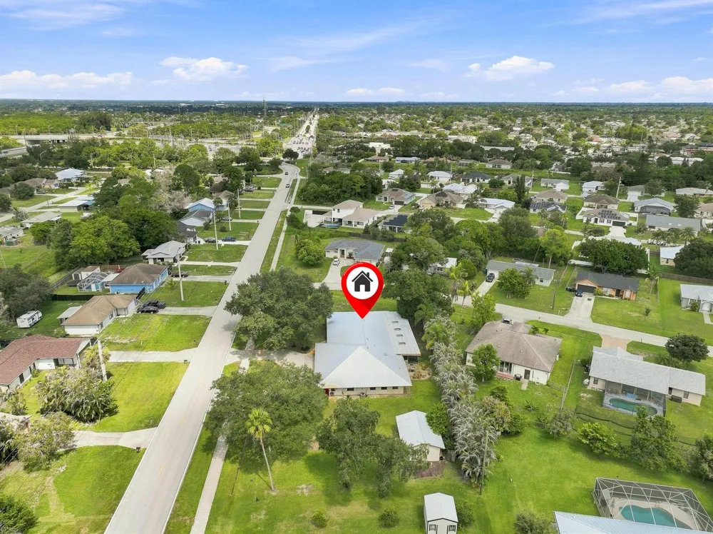 2381 SW BAYSHORE BOULEVARD Port St. Lucie, FL 34984