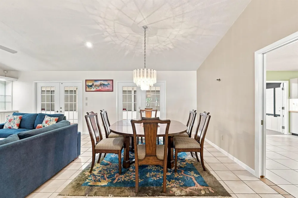 2381 SW BAYSHORE BOULEVARD Port St. Lucie, FL 34984