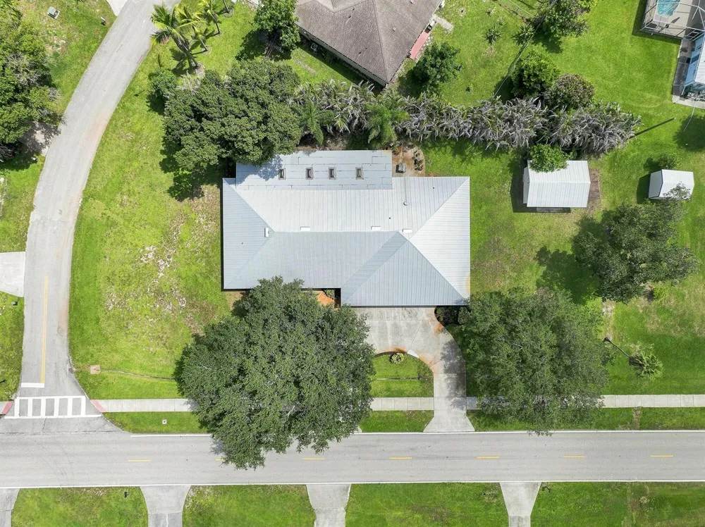 2381 SW BAYSHORE BOULEVARD Port St. Lucie, FL 34984