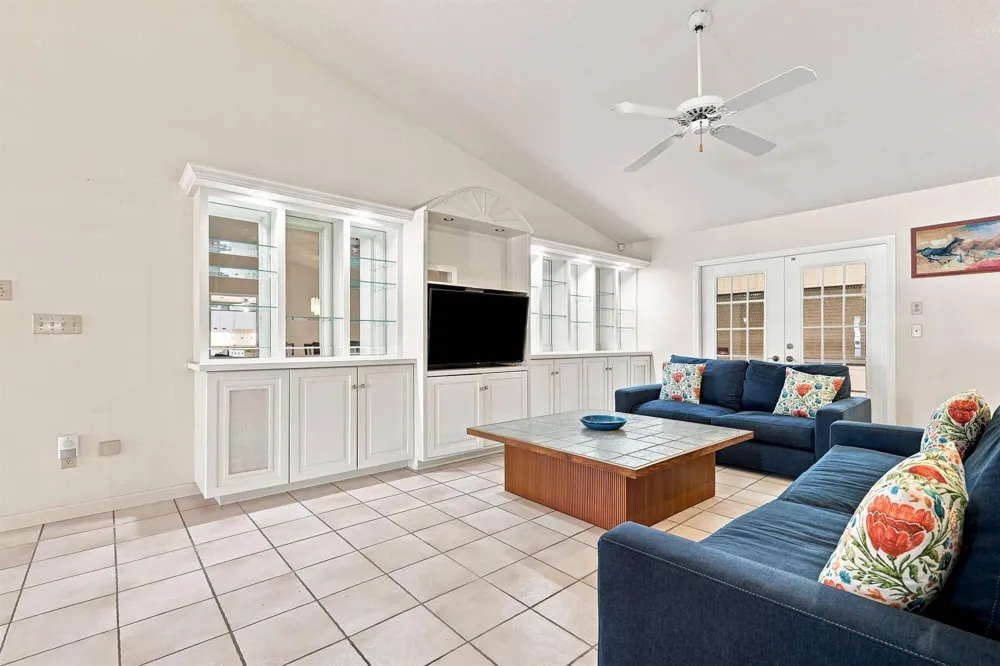 2381 SW BAYSHORE BOULEVARD Port St. Lucie, FL 34984