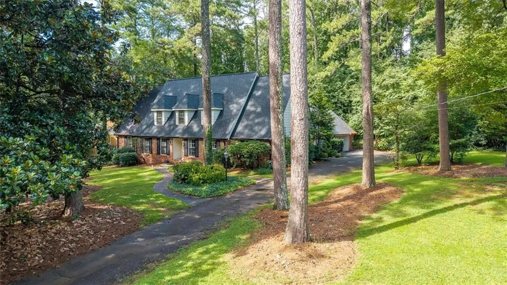 2267 Oxbow Circle Smoke Rise, GA 30087