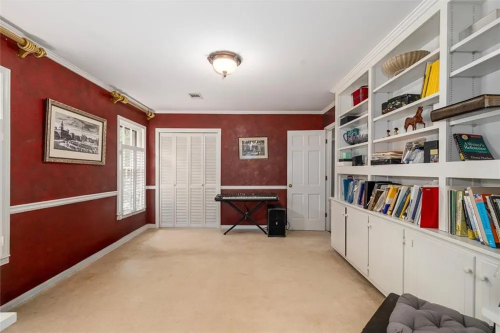 2267 Oxbow Circle Smoke Rise, GA 30087