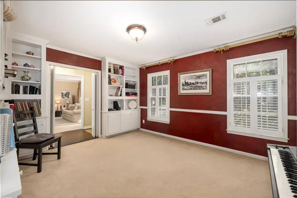 2267 Oxbow Circle Smoke Rise, GA 30087