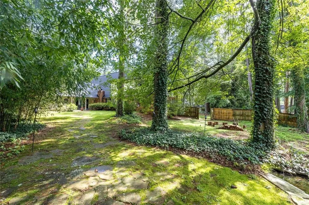 2267 Oxbow Circle Smoke Rise, GA 30087