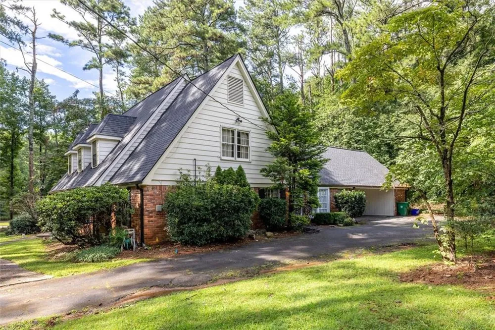 2267 Oxbow Circle Smoke Rise, GA 30087