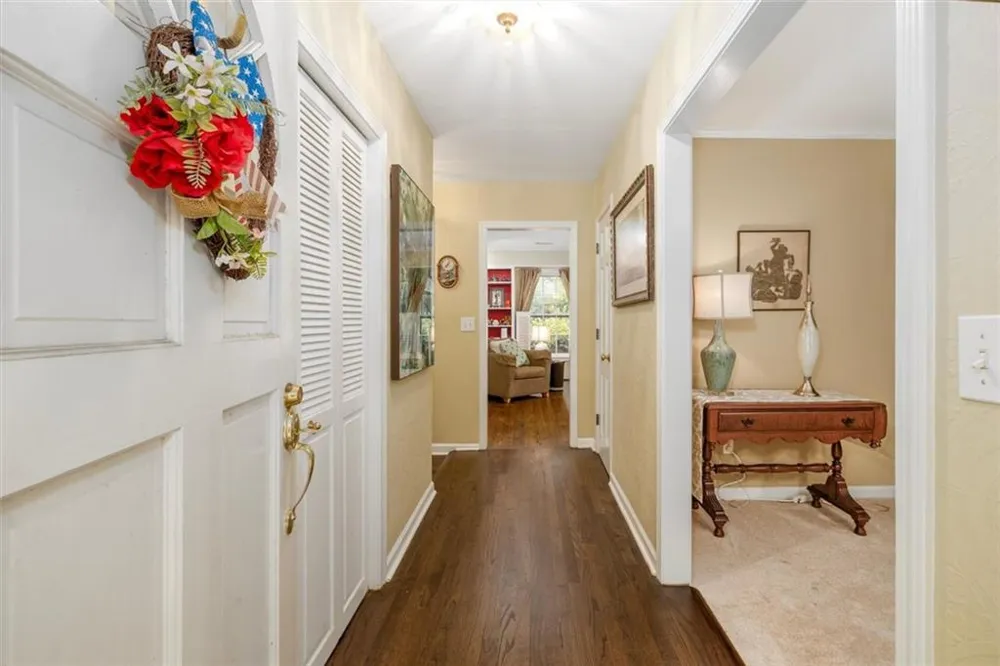 2267 Oxbow Circle Smoke Rise, GA 30087