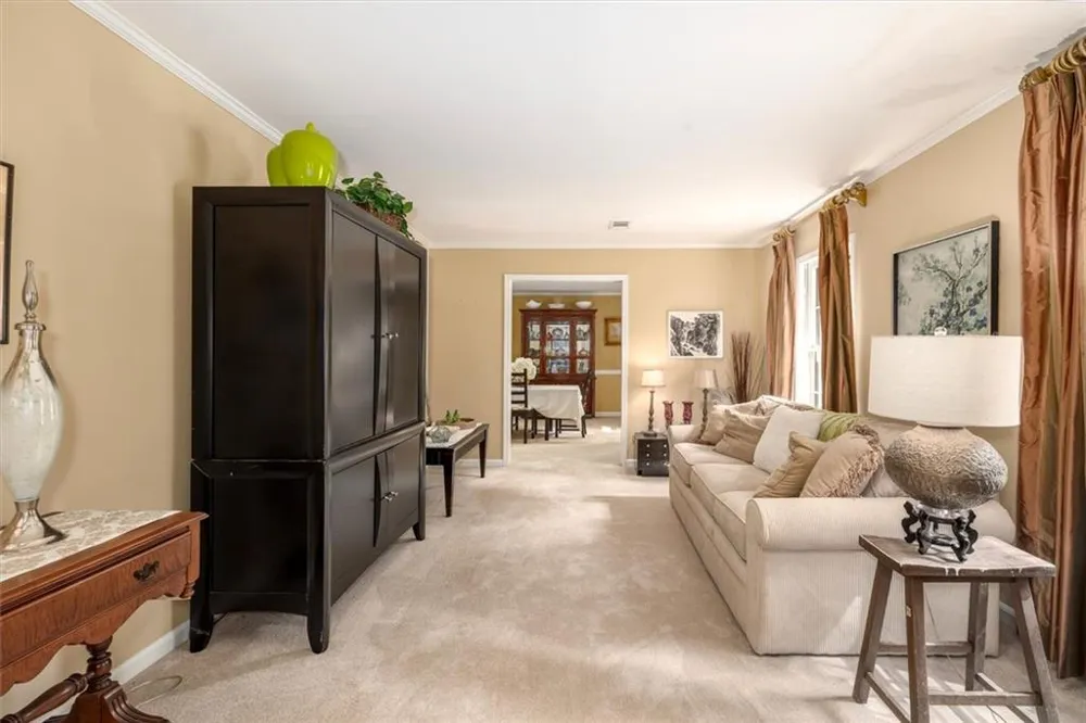 2267 Oxbow Circle Smoke Rise, GA 30087