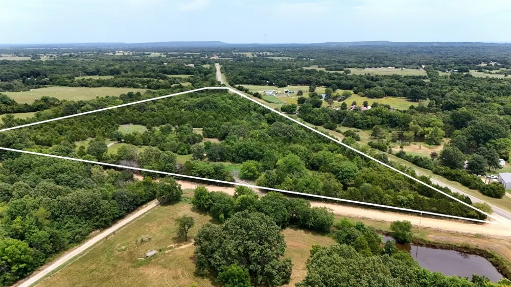 5652 E Highway 71 Porum, OK 74455
