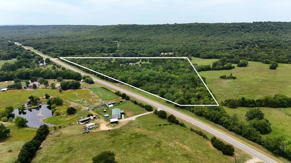 5652 E Highway 71 Porum, OK 74455