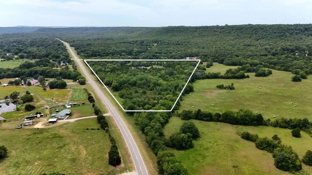 5652 E Highway 71 Porum, OK 74455