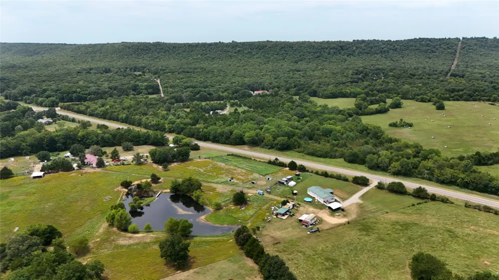 5652 E Highway 71 Porum, OK 74455