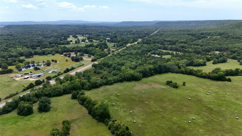 5652 E Highway 71 Porum, OK 74455
