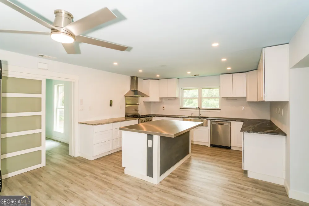 5213 Dillon AVE Savannah, GA 31405