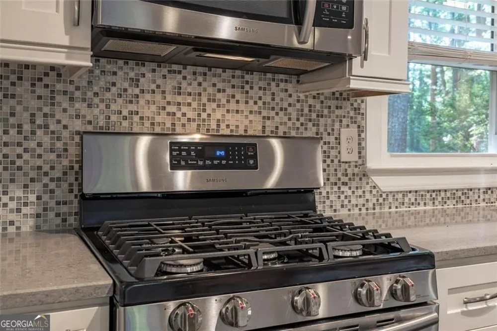 2210 Rosser PL Smoke Rise, GA 30087