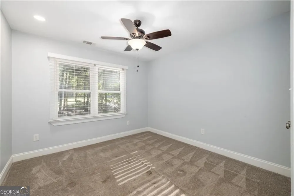 2210 Rosser PL Smoke Rise, GA 30087