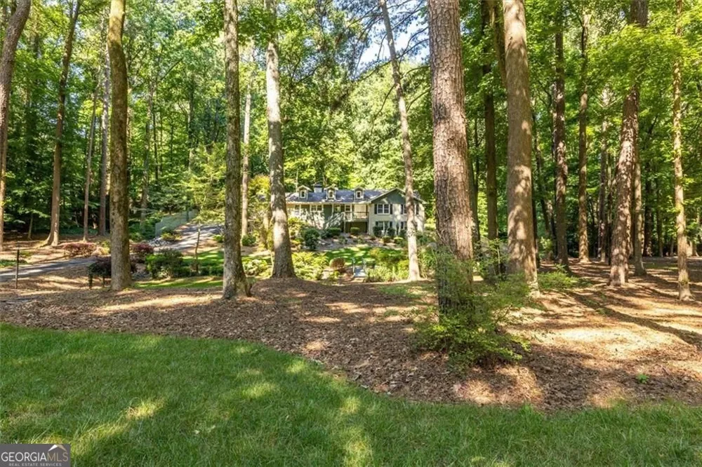 2210 Rosser PL Smoke Rise, GA 30087