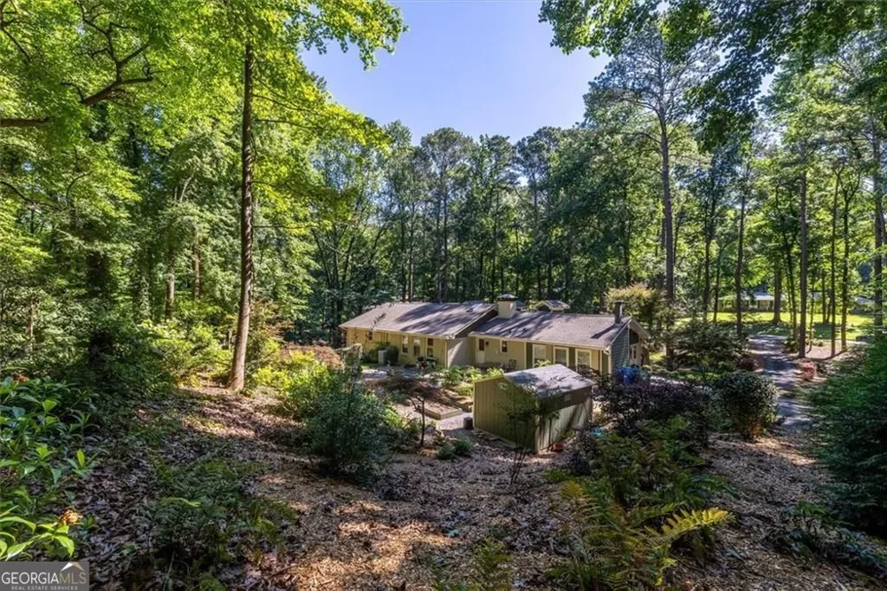 2210 Rosser PL Smoke Rise, GA 30087