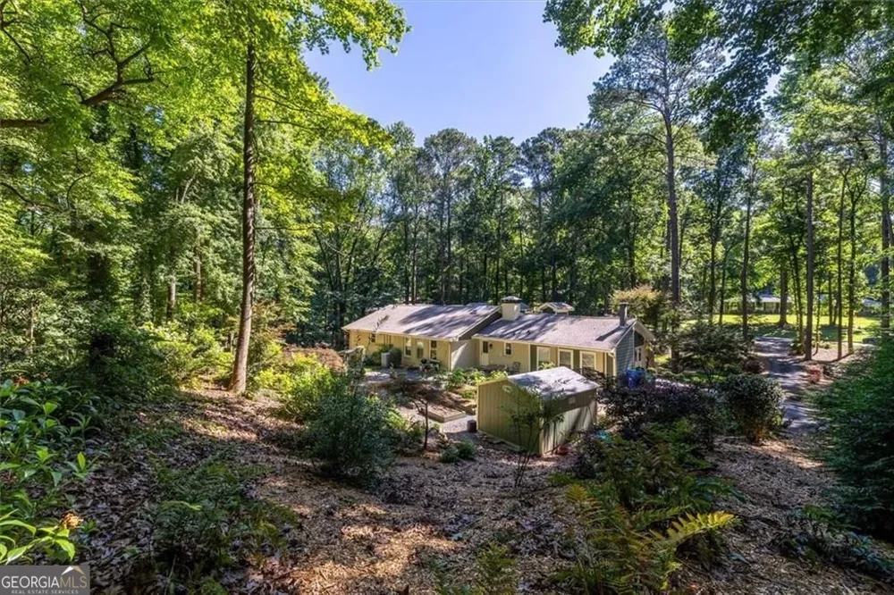 2210 Rosser PL Smoke Rise, GA 30087