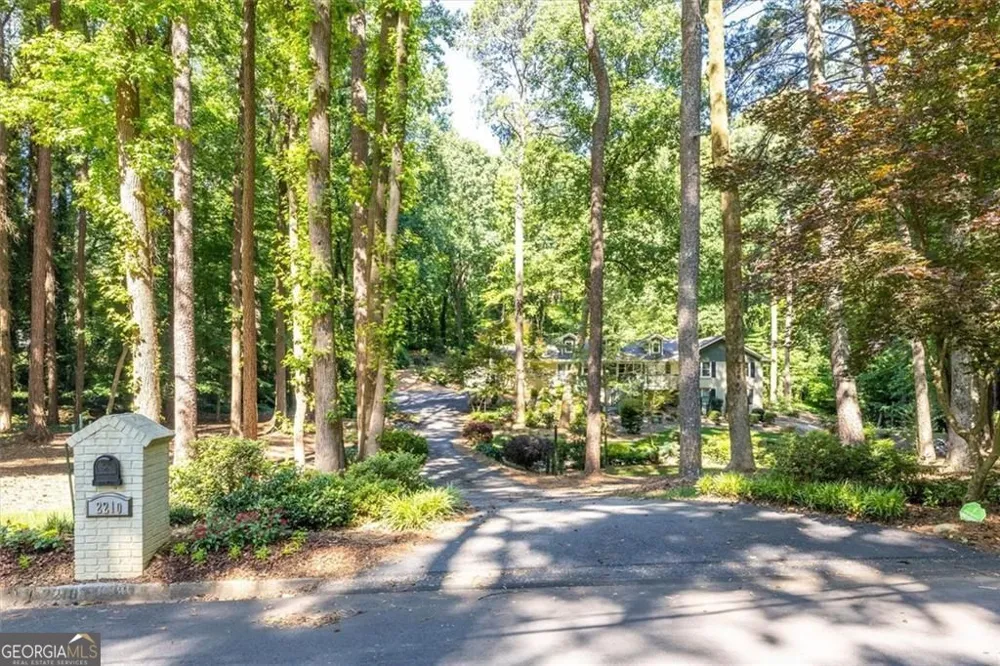 2210 Rosser PL Smoke Rise, GA 30087