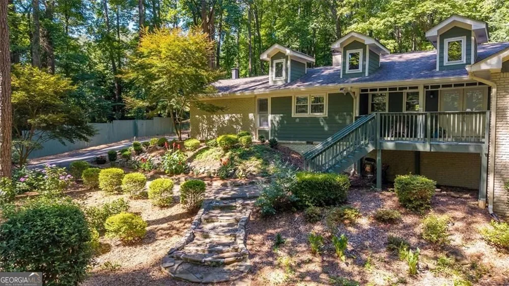 2210 Rosser PL Smoke Rise, GA 30087