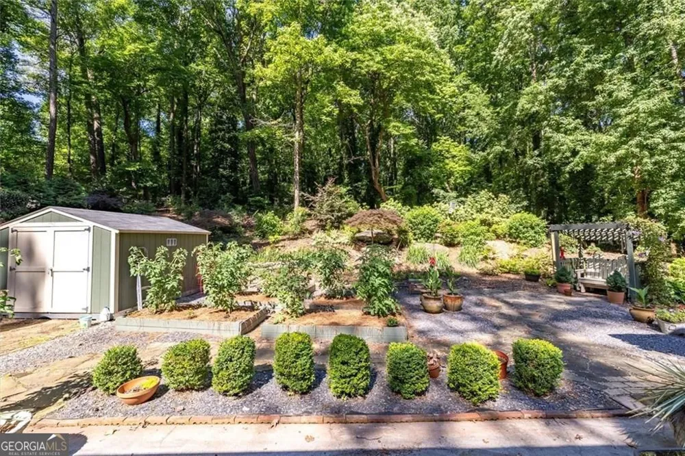 2210 Rosser PL Smoke Rise, GA 30087