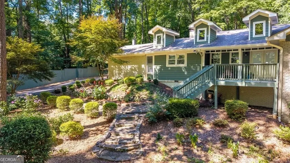 2210 Rosser PL Smoke Rise, GA 30087