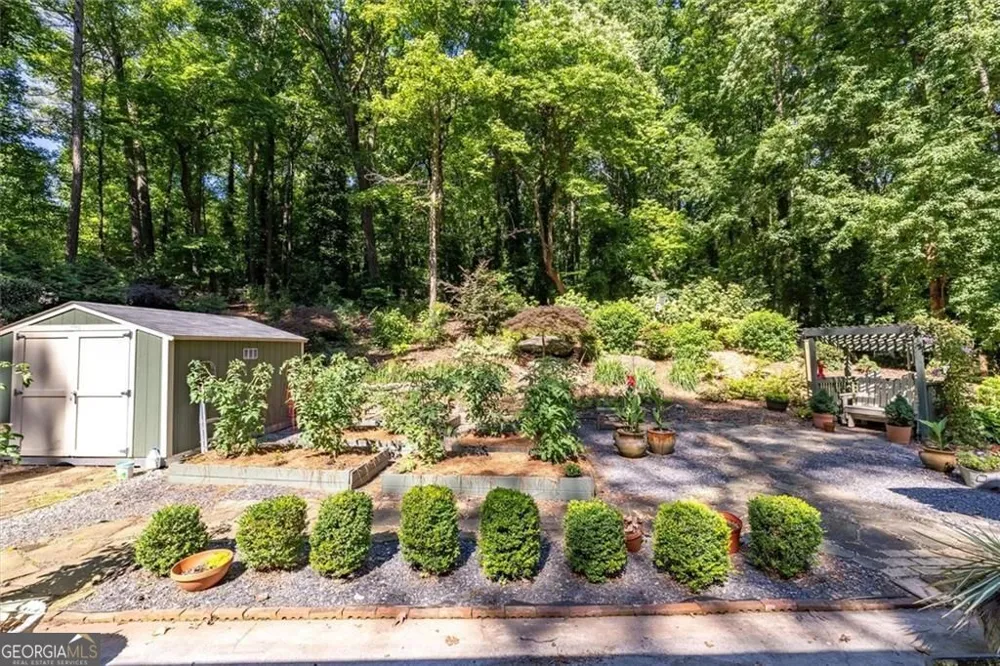 2210 Rosser PL Smoke Rise, GA 30087
