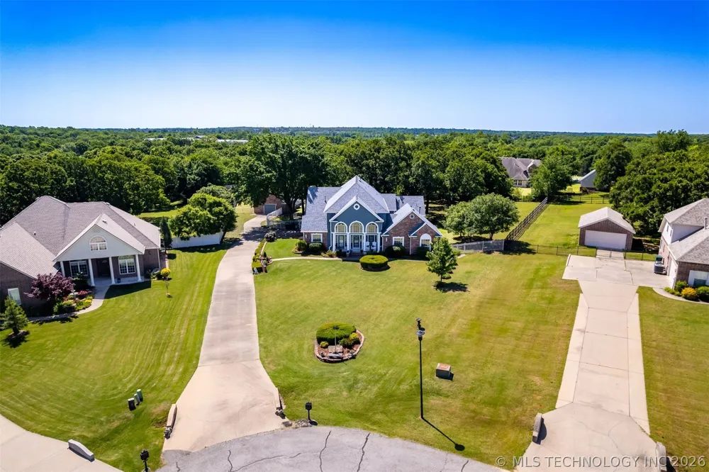 13602 W 42nd Place S Sand Springs, OK 74063