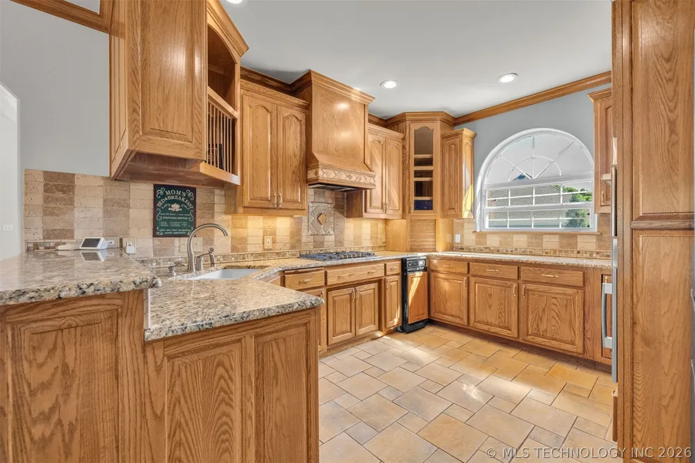 13602 W 42nd Place S Sand Springs, OK 74063