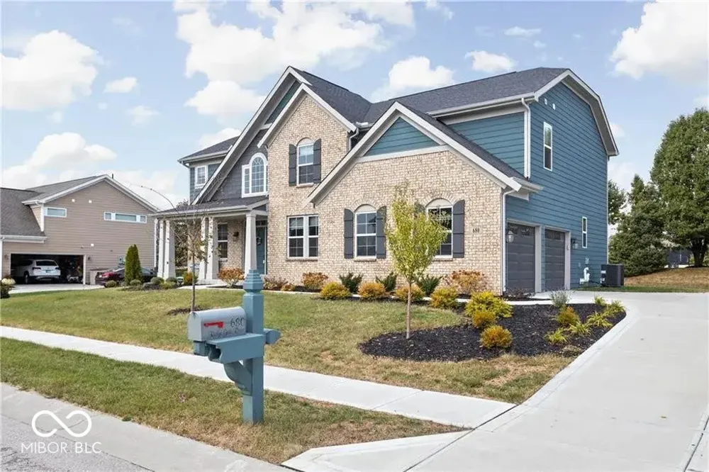 680 Ridge Gate Drive Brownsburg, IN 46112